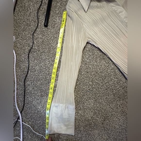 MISSGUIDED Long Button Down Blouse - Picture 7 of 9